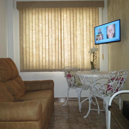 Apto Canto Do Forte - Praia Grande - Local Privilegiado - 100 Metros Da Praia - Internet Inclusa Buitenkant foto