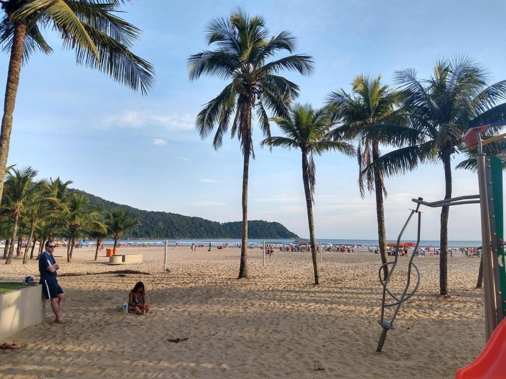 Apto Canto Do Forte - Praia Grande - Local Privilegiado - 100 Metros Da Praia - Internet Inclusa Buitenkant foto